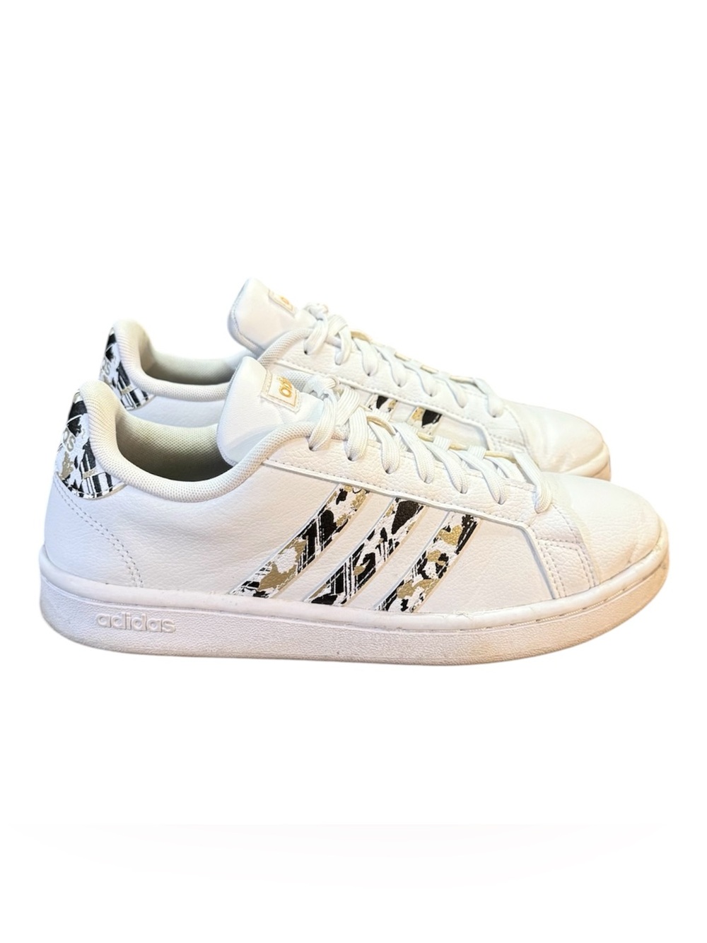 Adidas Grand Court Sneakers with Metallic/Gold-Textured 3-Stripes Women’s 7.5 - Picture 1 of 8